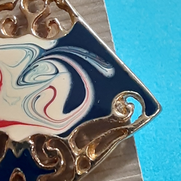 A683 earings. Pure 100 by Danecraft. 7/8" SQUARE - Picture 6 of 9